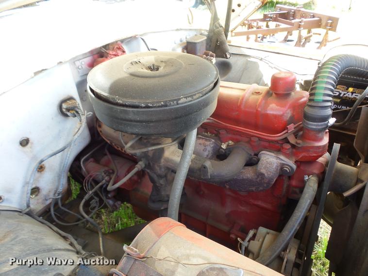 image for item BS9446 1964 International pickup truck