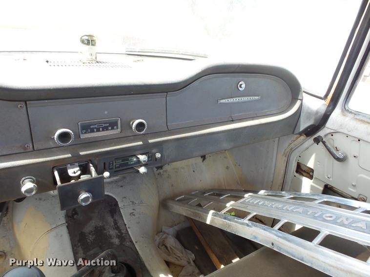 image for item BS9446 1964 International pickup truck