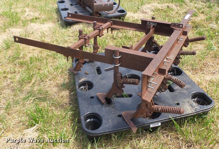 image for item BS9449 Allis Chalmers B implements