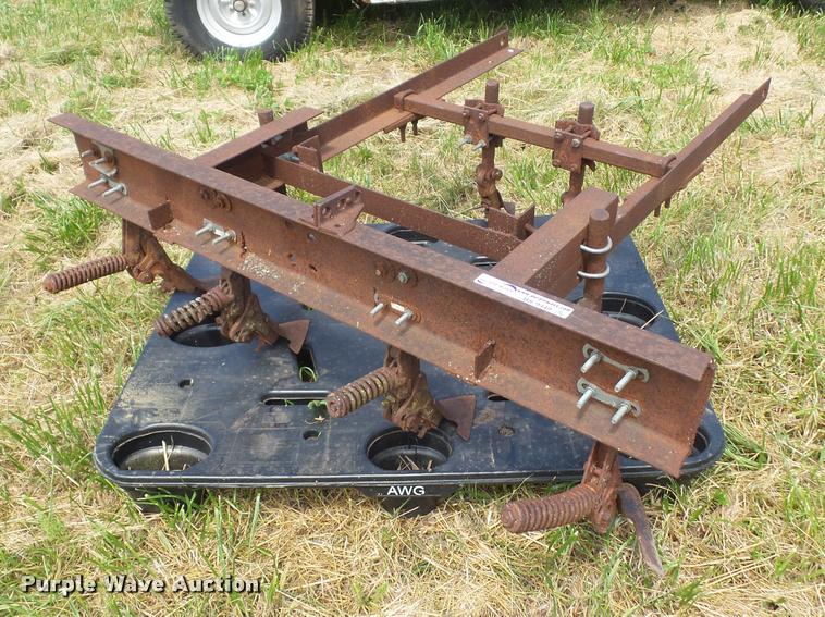 image for item BS9449 Allis Chalmers B implements