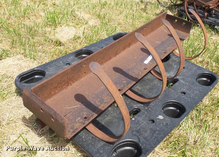 image for item BS9449 Allis Chalmers B implements