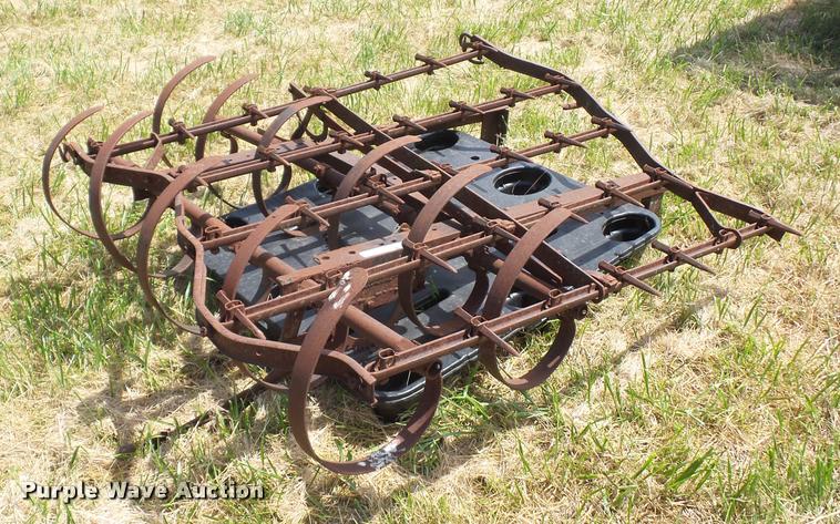 image for item BS9449 Allis Chalmers B implements