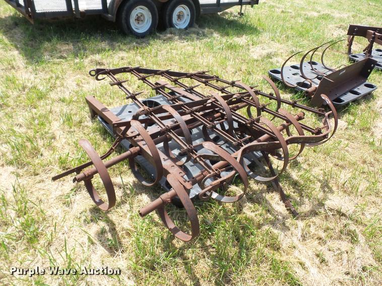 image for item BS9449 Allis Chalmers B implements