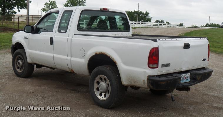 image for item BS9483 2005 Ford F250 Super Duty SuperCab pickup truck
