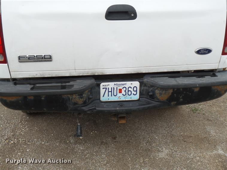 image for item BS9483 2005 Ford F250 Super Duty SuperCab pickup truck