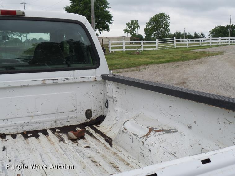 image for item BS9483 2005 Ford F250 Super Duty SuperCab pickup truck
