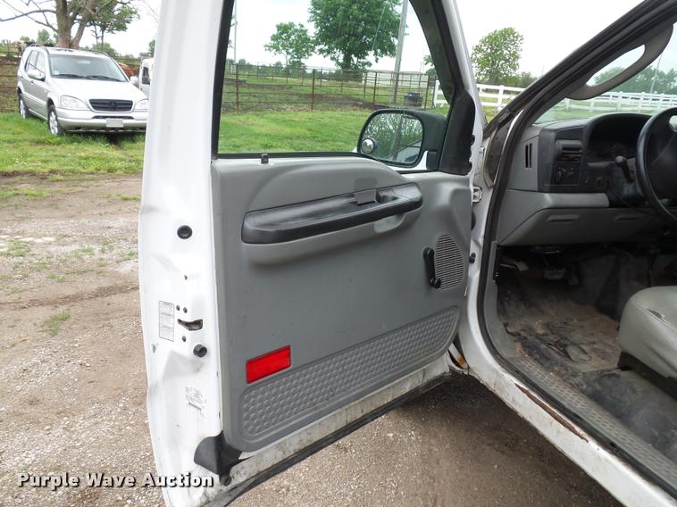 image for item BS9483 2005 Ford F250 Super Duty SuperCab pickup truck