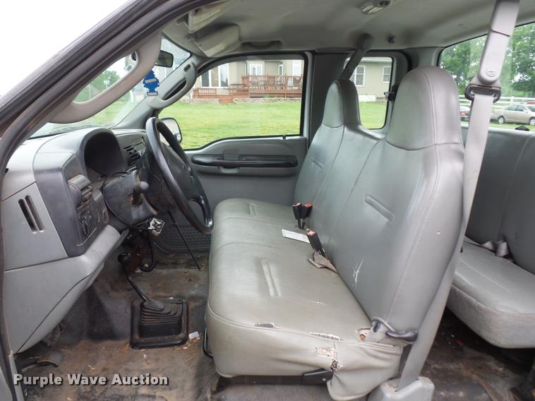 image for item BS9483 2005 Ford F250 Super Duty SuperCab pickup truck