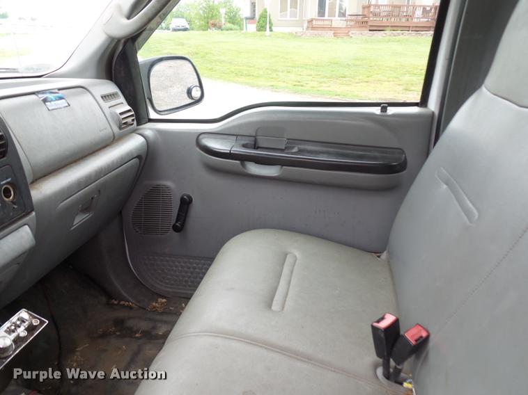 image for item BS9483 2005 Ford F250 Super Duty SuperCab pickup truck