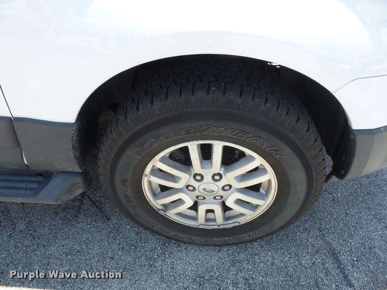 image for item BS9484 2011 Ford Expedition SUV