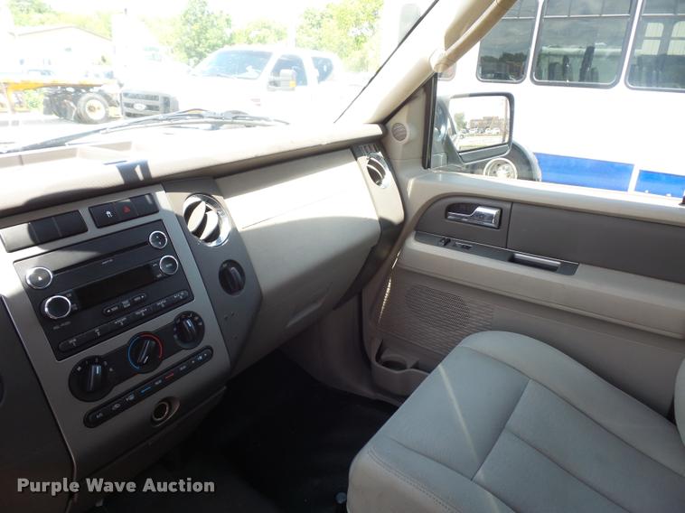 image for item BS9484 2011 Ford Expedition SUV