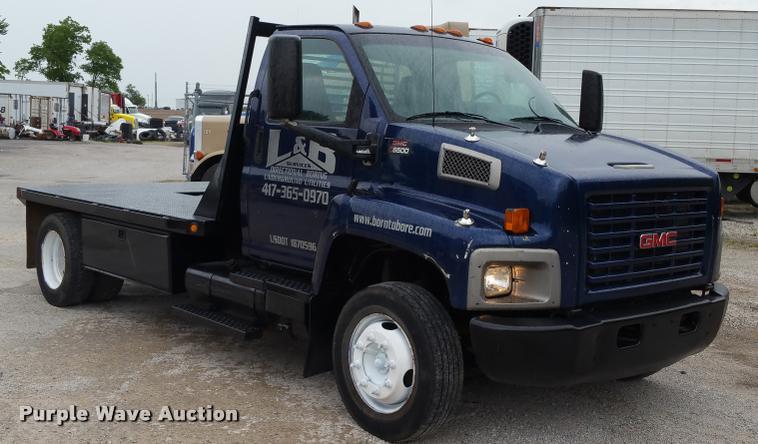 image for item BS9487 2003 GMC C6500 flatbed truck