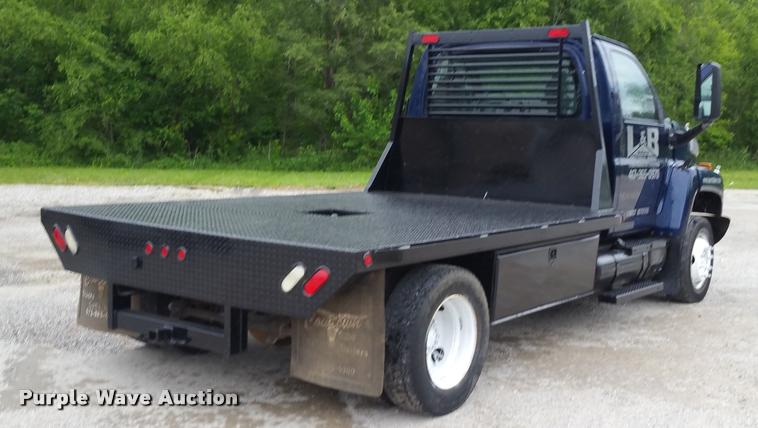 image for item BS9487 2003 GMC C6500 flatbed truck