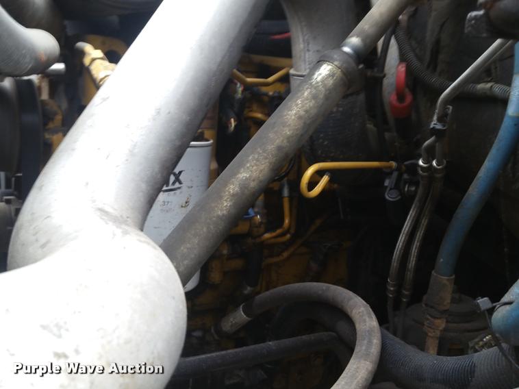 image for item BS9487 2003 GMC C6500 flatbed truck