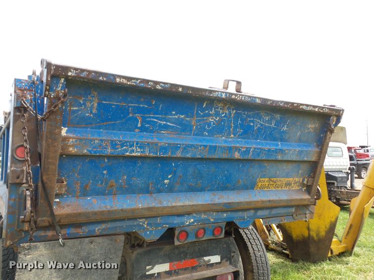 image for item BS9491 1995 Ford F800 Super Duty dump truck