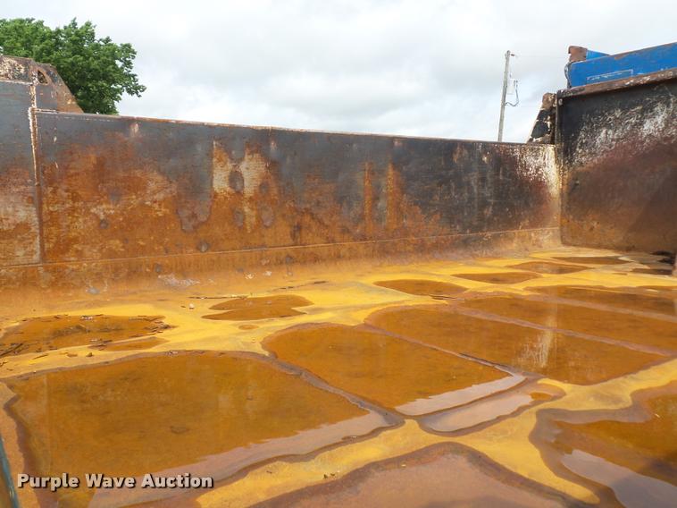 image for item BS9491 1995 Ford F800 Super Duty dump truck