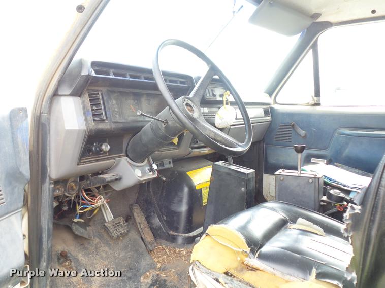 image for item BS9491 1995 Ford F800 Super Duty dump truck