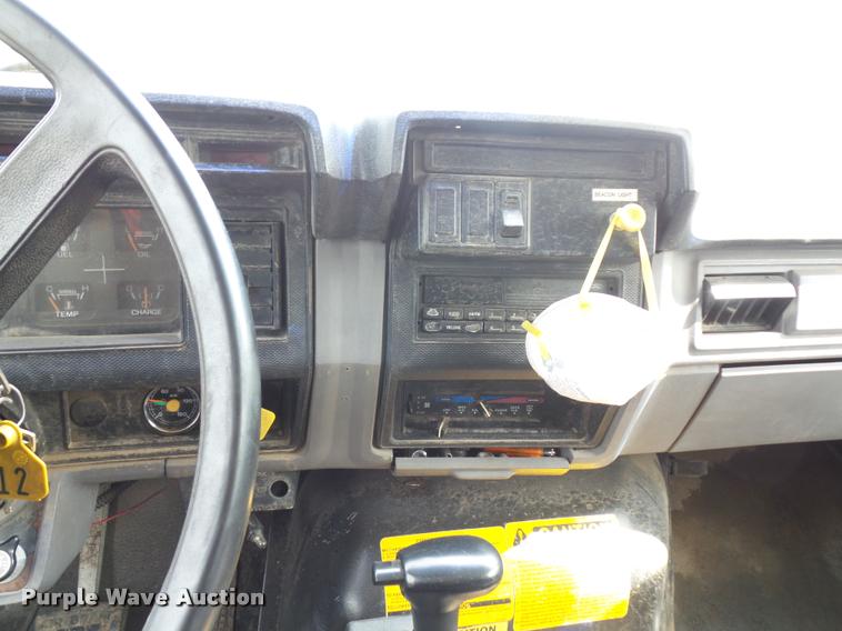 image for item BS9491 1995 Ford F800 Super Duty dump truck