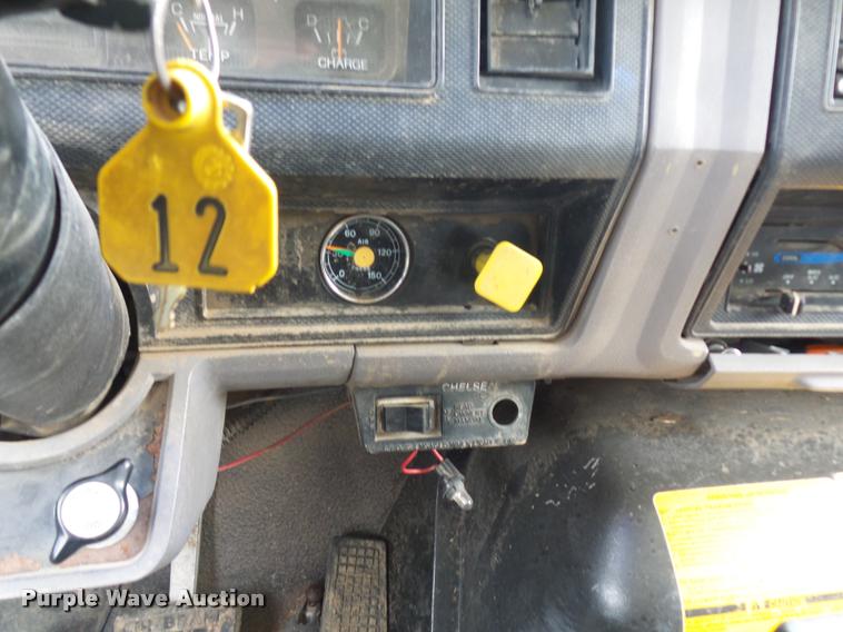 image for item BS9491 1995 Ford F800 Super Duty dump truck