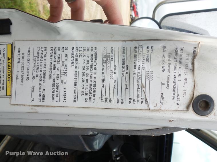 image for item BS9491 1995 Ford F800 Super Duty dump truck