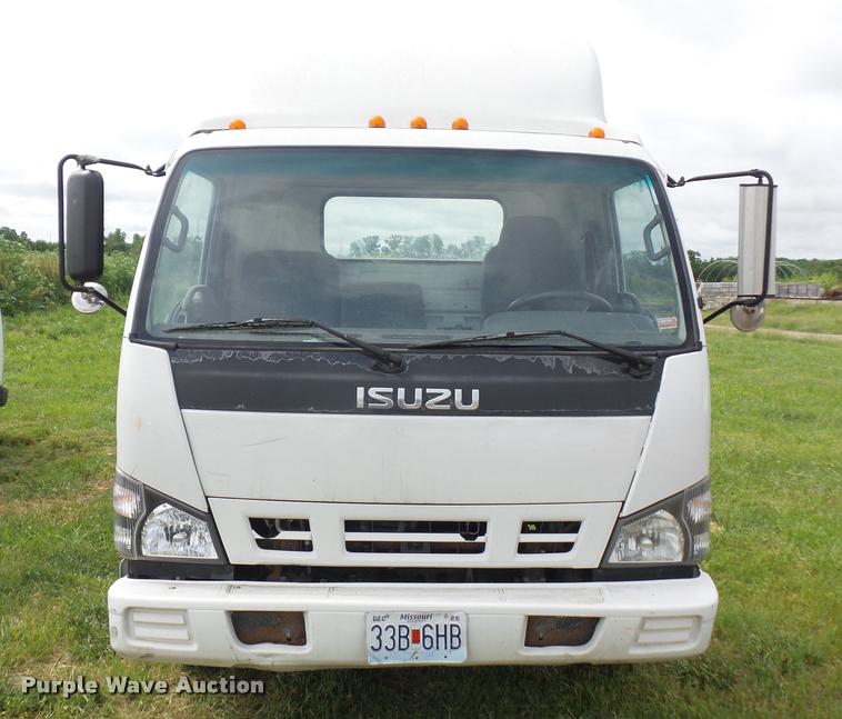 image for item BS9492 2006 Isuzu NPR truck cab and chassis