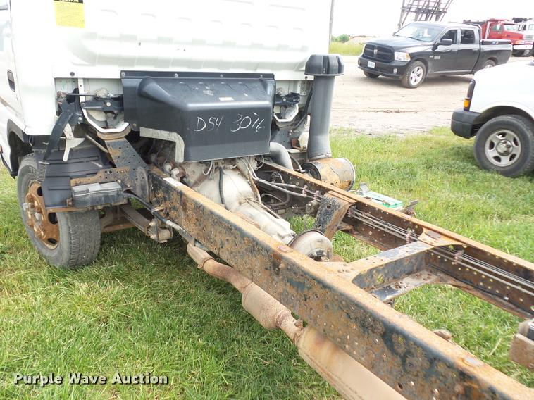 image for item BS9492 2006 Isuzu NPR truck cab and chassis