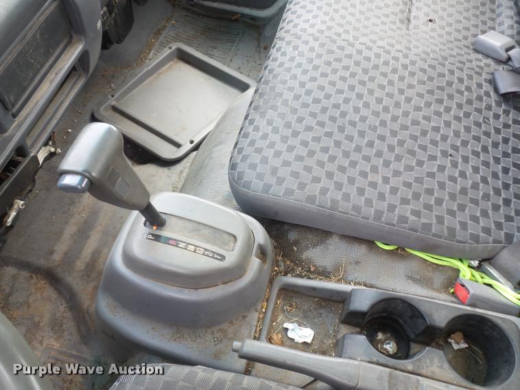 image for item BS9492 2006 Isuzu NPR truck cab and chassis