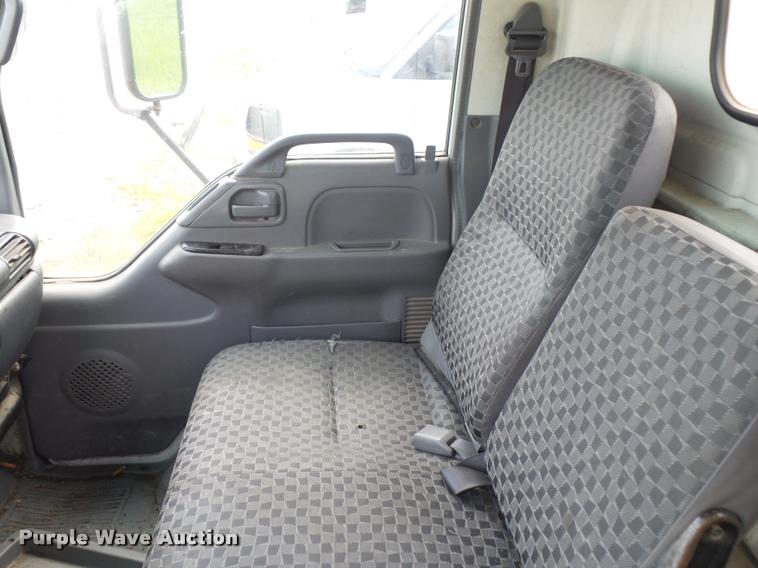 image for item BS9492 2006 Isuzu NPR truck cab and chassis