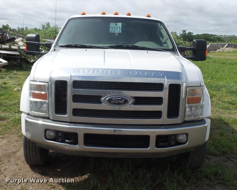 image for item BS9494 2008 Ford F450 Super Duty Crew Cab pickup truck cab and chassis