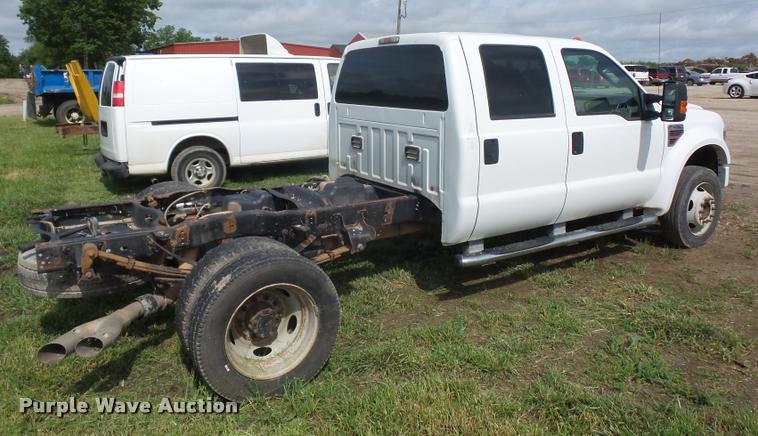 image for item BS9494 2008 Ford F450 Super Duty Crew Cab pickup truck cab and chassis