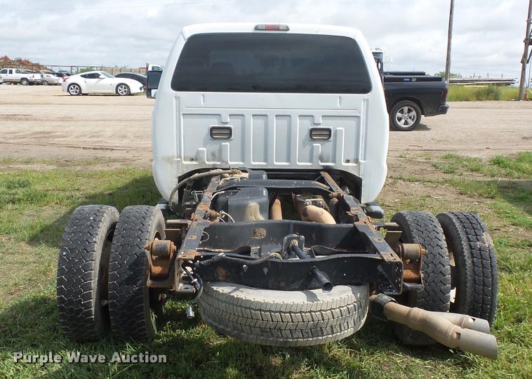 image for item BS9494 2008 Ford F450 Super Duty Crew Cab pickup truck cab and chassis