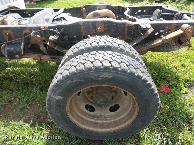 image for item BS9494 2008 Ford F450 Super Duty Crew Cab pickup truck cab and chassis