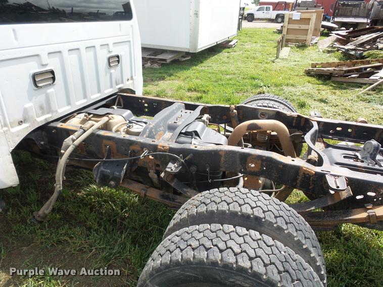 image for item BS9494 2008 Ford F450 Super Duty Crew Cab pickup truck cab and chassis