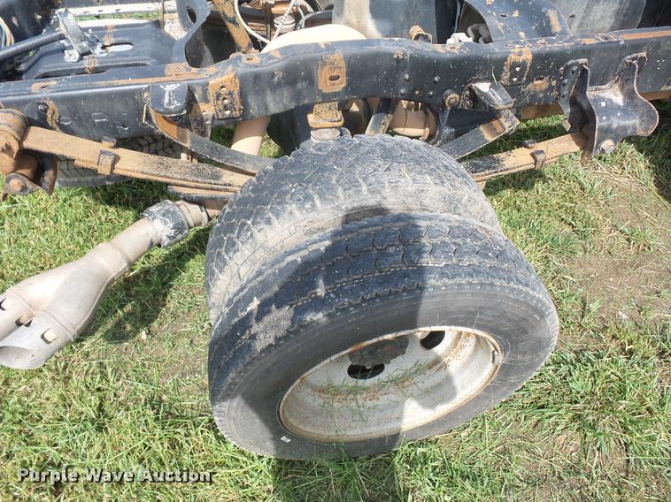 image for item BS9494 2008 Ford F450 Super Duty Crew Cab pickup truck cab and chassis