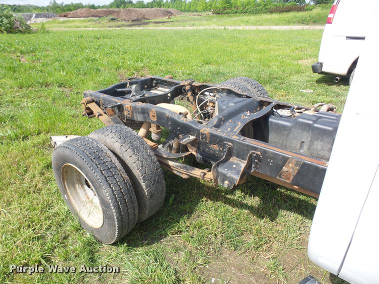 image for item BS9494 2008 Ford F450 Super Duty Crew Cab pickup truck cab and chassis