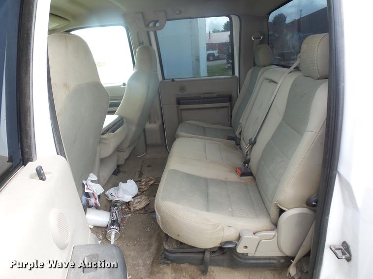 image for item BS9494 2008 Ford F450 Super Duty Crew Cab pickup truck cab and chassis