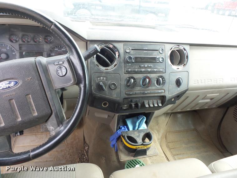 image for item BS9494 2008 Ford F450 Super Duty Crew Cab pickup truck cab and chassis