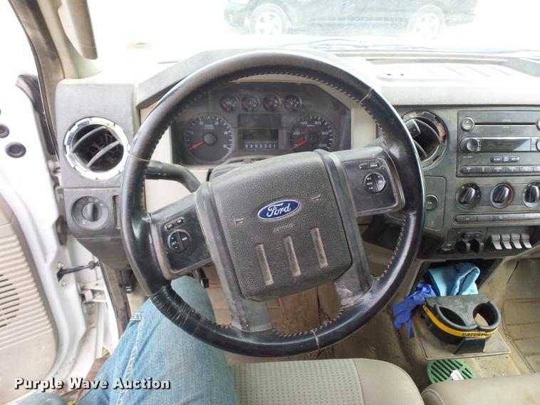 image for item BS9494 2008 Ford F450 Super Duty Crew Cab pickup truck cab and chassis