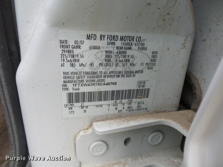 image for item BS9494 2008 Ford F450 Super Duty Crew Cab pickup truck cab and chassis