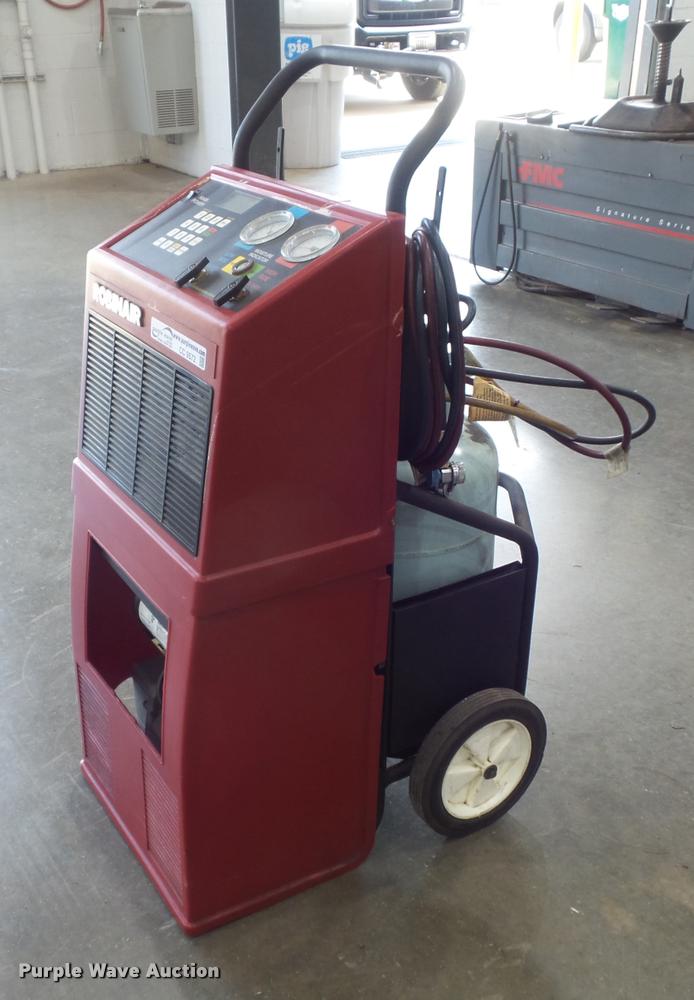 image for item CC9572 1995 Robinair 12134A AC recovery/recycling/recharging unit