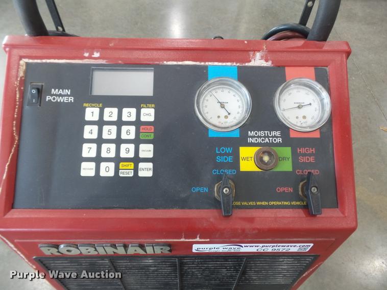 image for item CC9572 1995 Robinair 12134A AC recovery/recycling/recharging unit