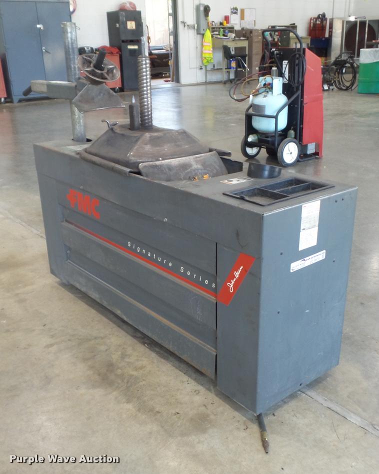 image for item CC9573 FMC 7600 center post tire machine