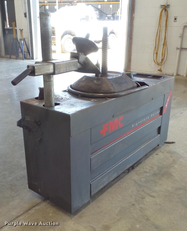 image for item CC9573 FMC 7600 center post tire machine