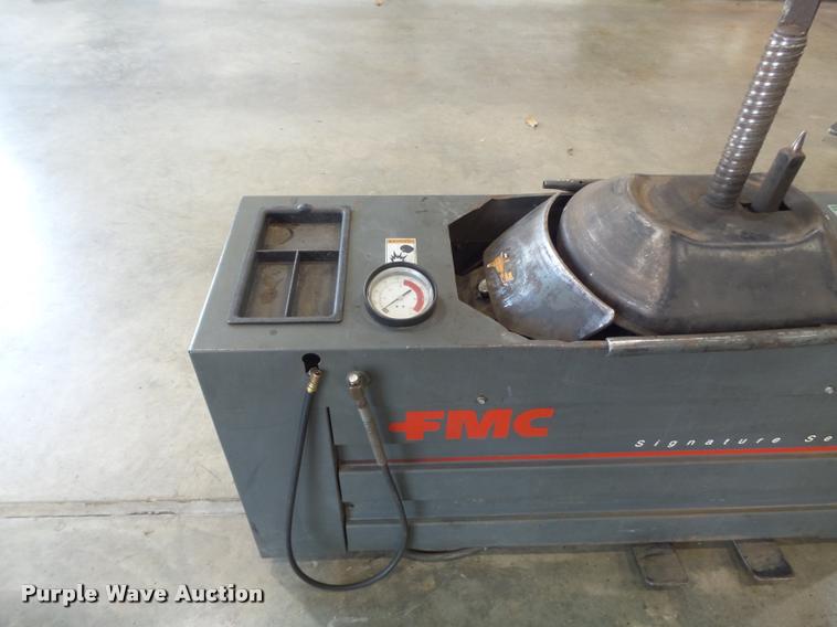 image for item CC9573 FMC 7600 center post tire machine