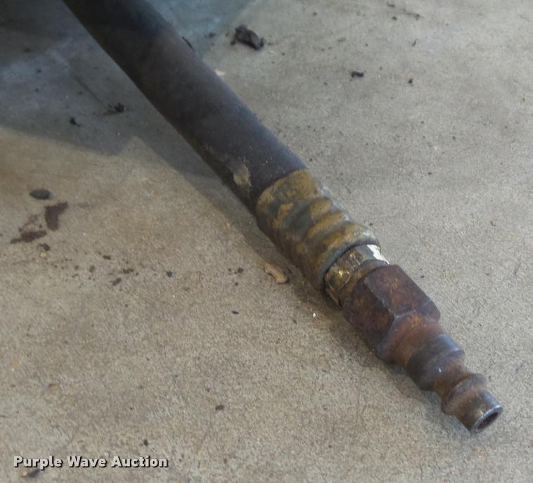 image for item CC9573 FMC 7600 center post tire machine