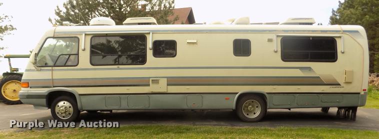 image for item DA0712 1992 Champion Ultra Star RV