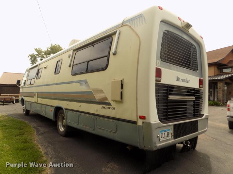image for item DA0712 1992 Champion Ultra Star RV