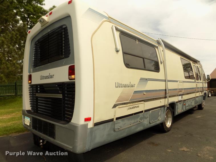 image for item DA0712 1992 Champion Ultra Star RV