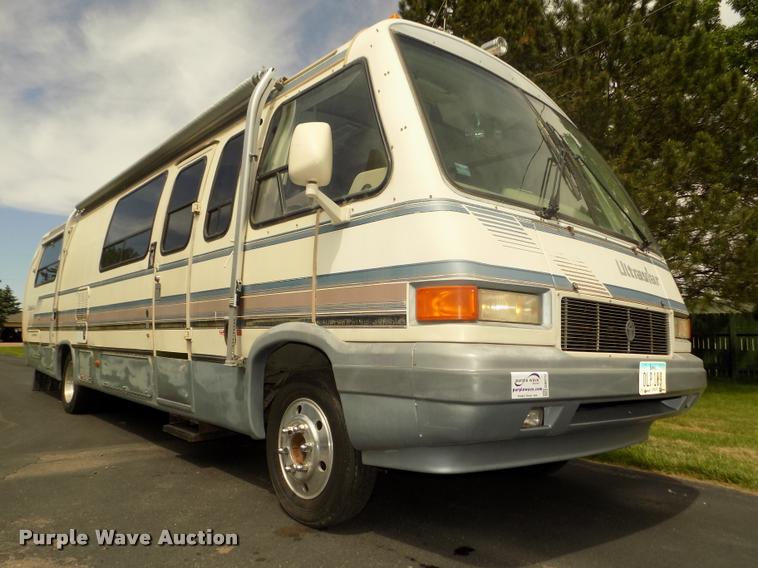 image for item DA0712 1992 Champion Ultra Star RV