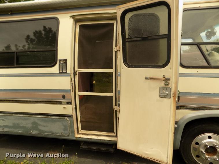 image for item DA0712 1992 Champion Ultra Star RV